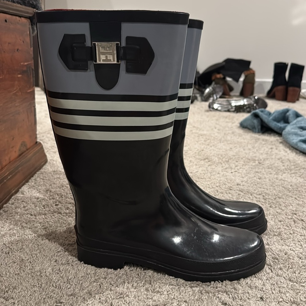 Heavy duty Tommy Hilfiger rain boots size 11 - Picture 5 of 6